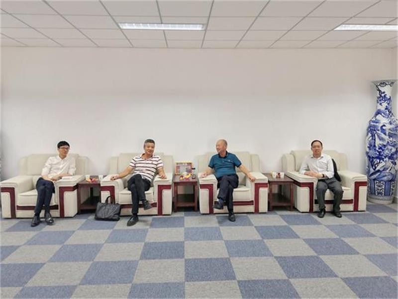 清华研究院陆院长一行 来问鼎中国有限公司官网共商产业规划